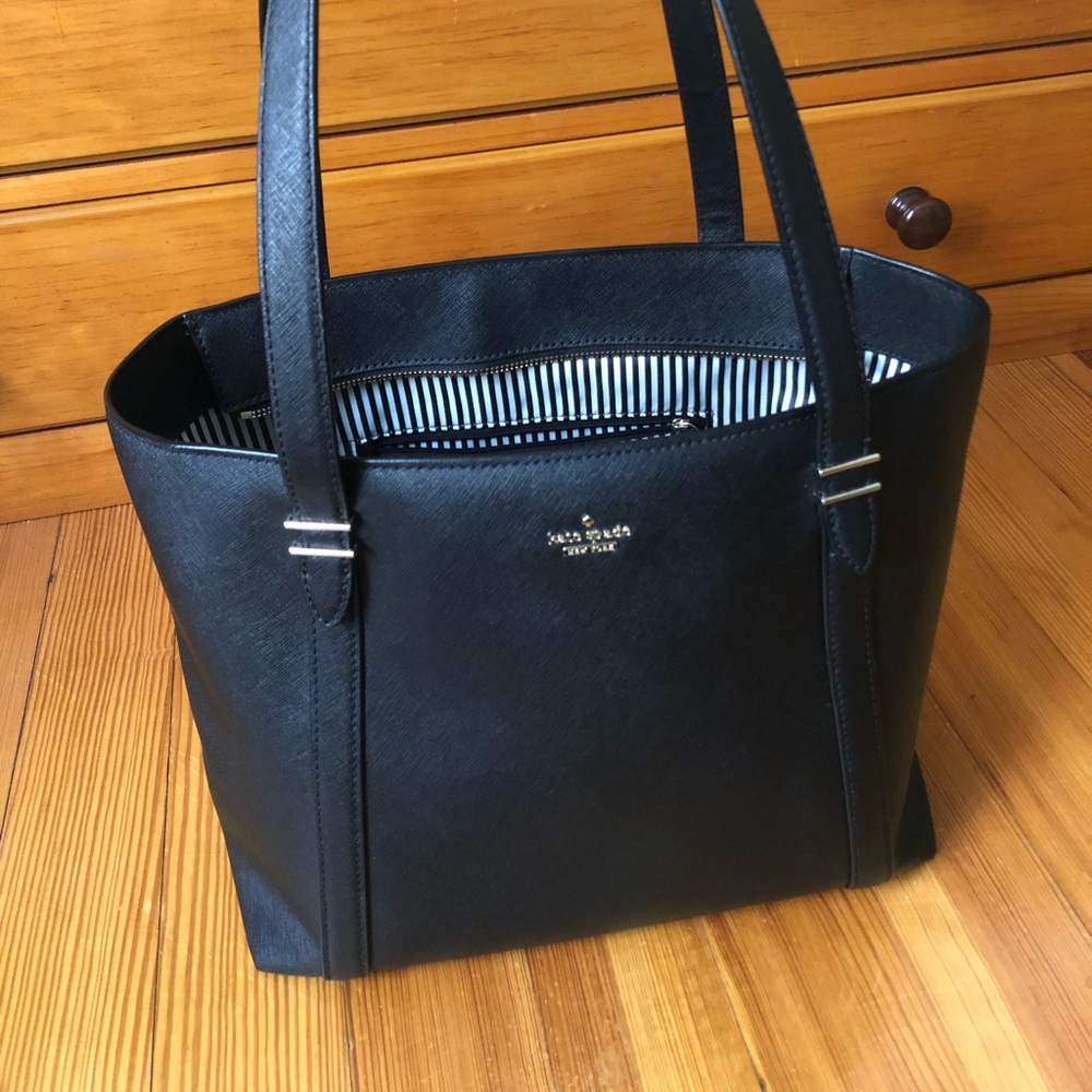 Kate Spade Tote/Purse. Leather. Black. Beautiful